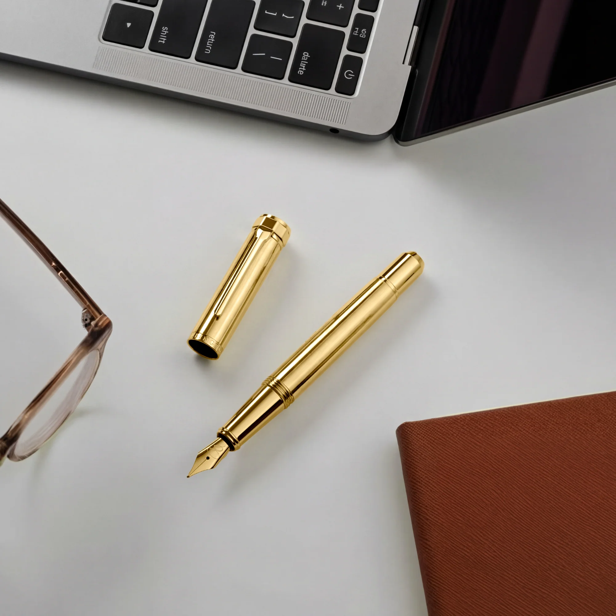 Elysisan Gold Pocket Size Fountain Pen - Image 7
