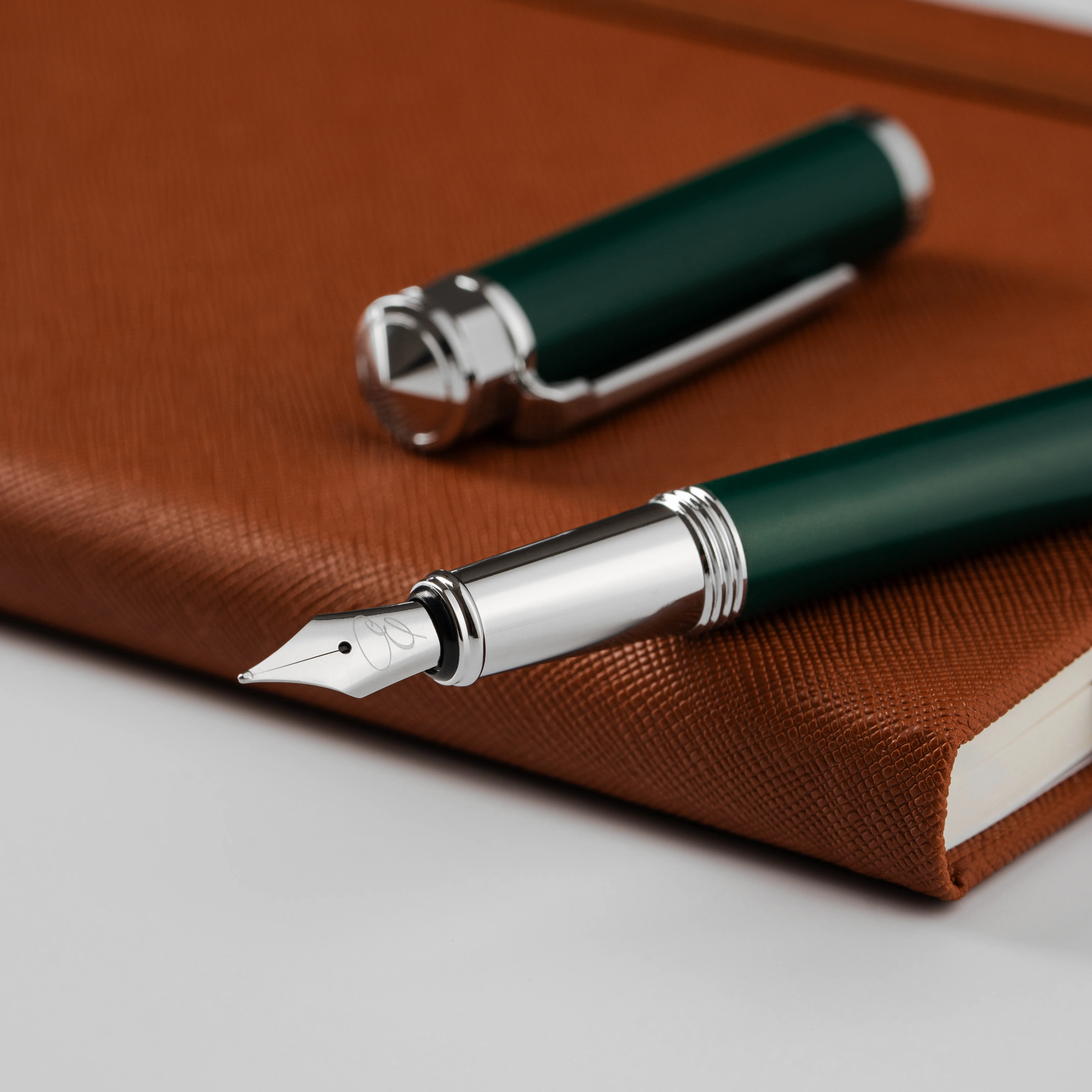 Emerald Sterling Pocket Size Fountain Pen - Image 2