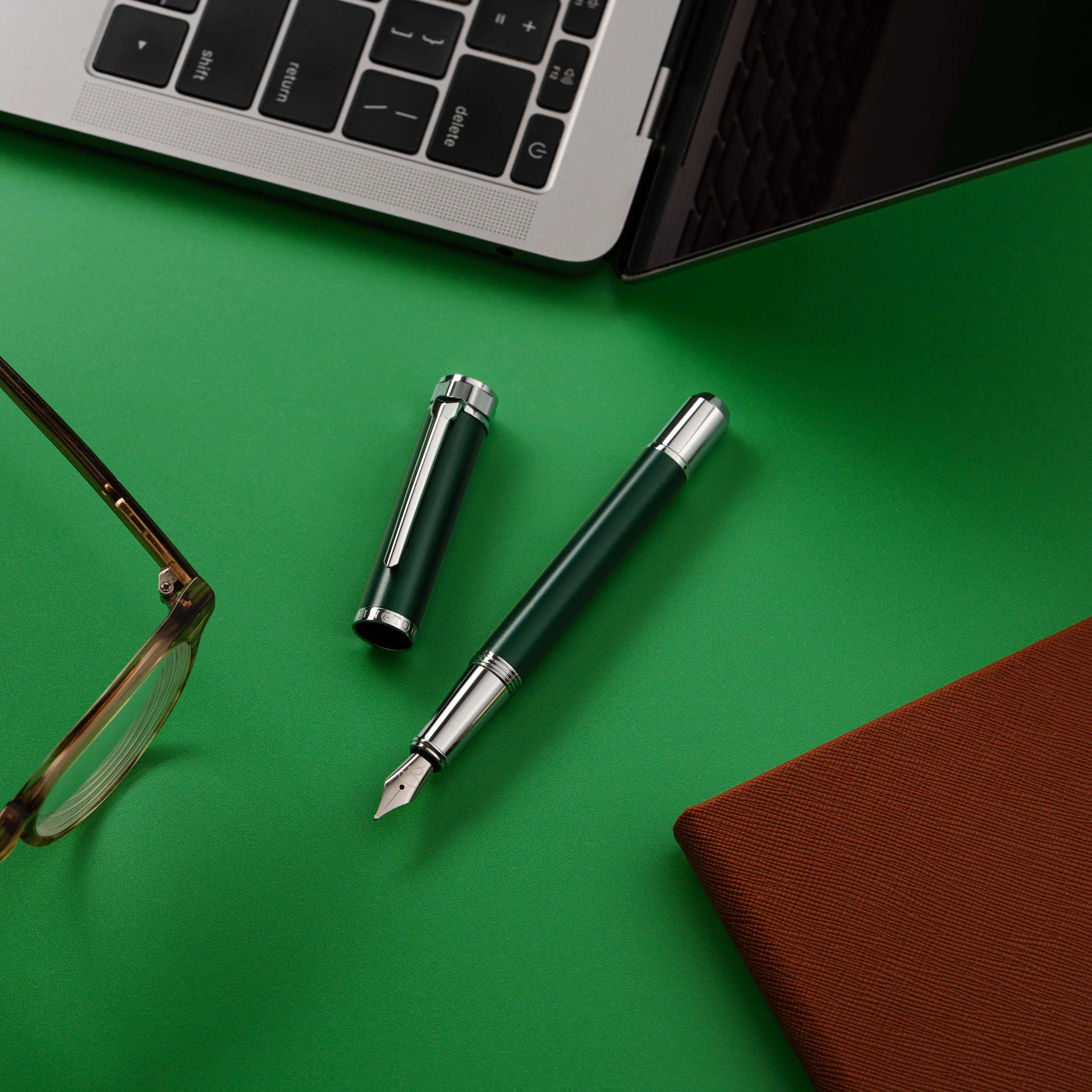 Emerald Sterling Pocket Size Fountain Pen - Image 3
