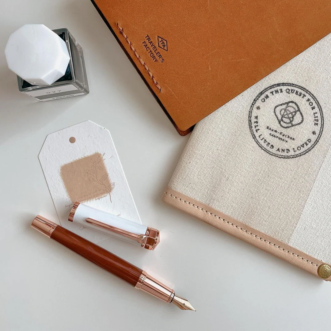 Ivory Suede Rose Gold Fountain Pen - Image 4